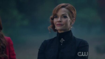 Penelope (Nathalie Boltt) em Riverdale (Reprodução)