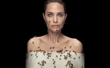 Angelina Jolie posa coberta de abelhas Angelina Jolie (Divulgação / National Geographic)
