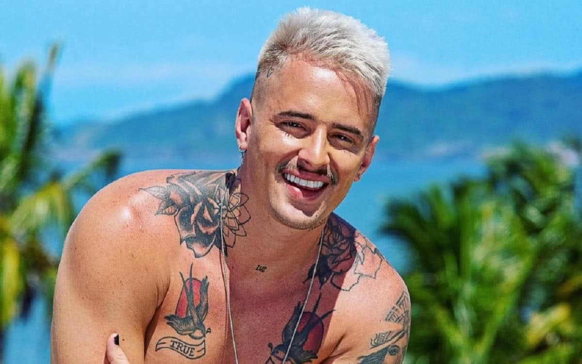 De Férias com o Ex: Caíque Gama aborda polêmicas com Gabily 1 caique gama sem camisa sorrindo reproducao