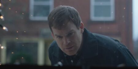 Dexter | Protagonista resiste às tentações em novo trailer Michael C. Hall em Dexter: New Blood (Reprodução / Showtime)