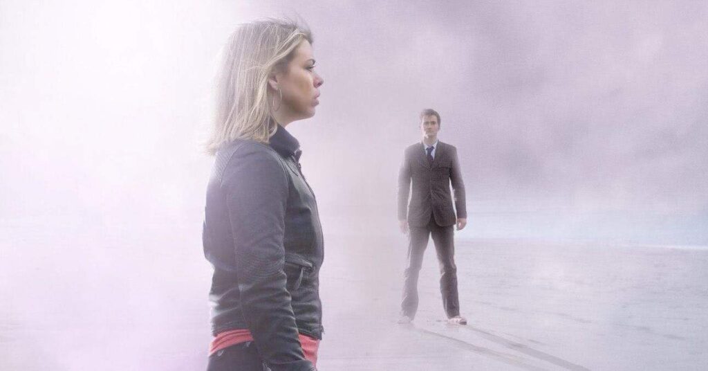 Doctor Who: Billie Piper explica por que deixou a série Cena de Doctor Who (Reprodução)