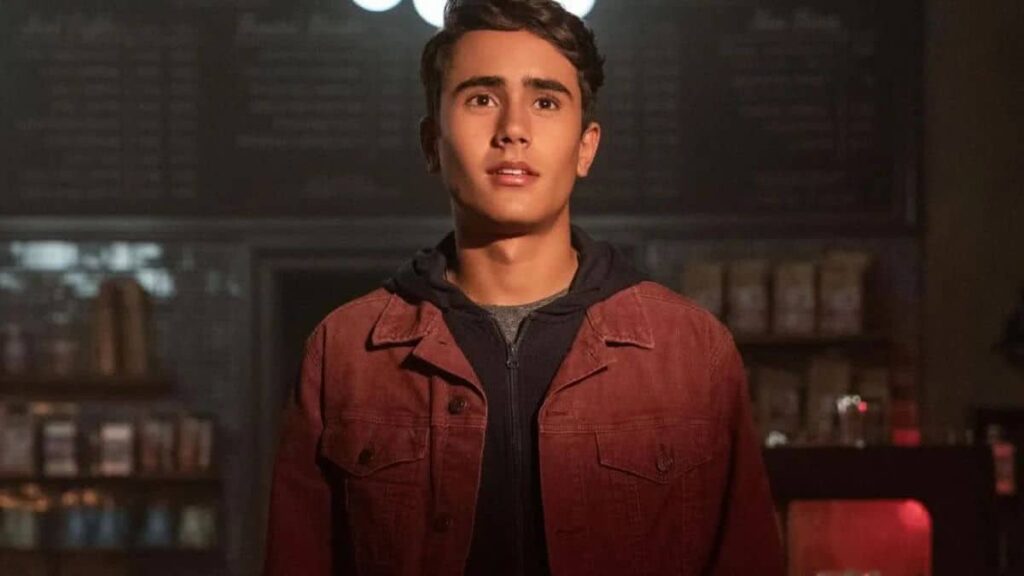 Victor (Michael Cimino) em Love, Victor (Reprodução / Hulu)