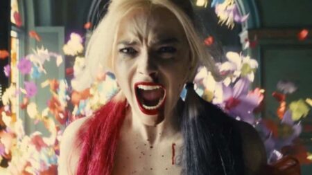 Margot Robbie se aposentará da Arlequina? Atriz dá dica sobre futuro na DC Arlequina (Margot Robbie) em O Esquadrão Suicida (Reprodução / DC)