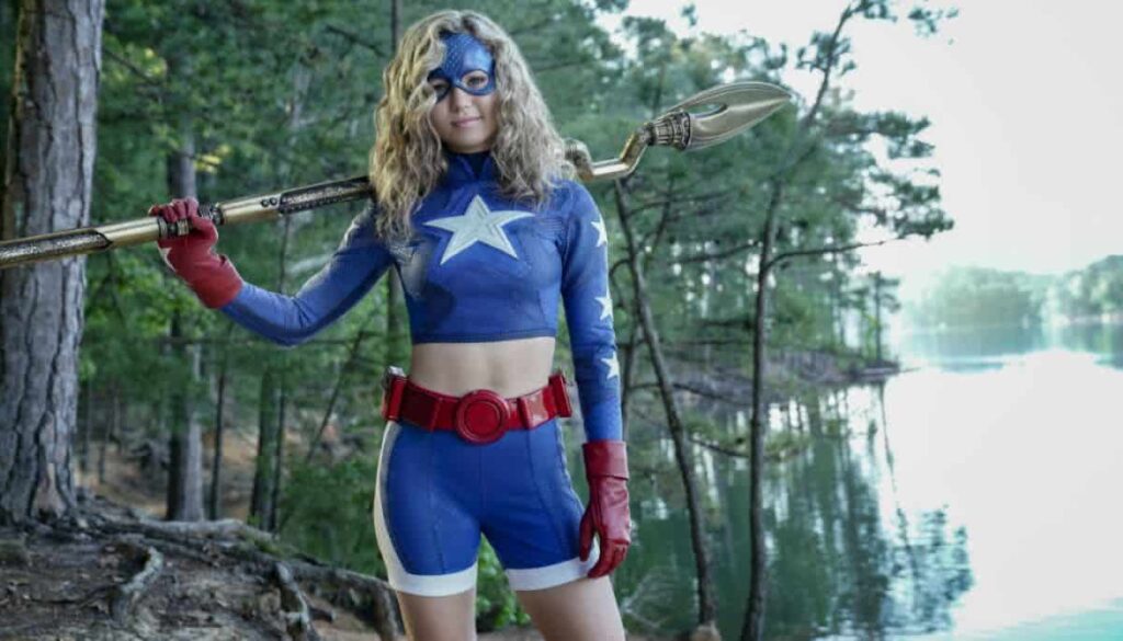 Stargirl | Subtrama com Starman pode demorar a ter um desfecho Brec Bassinger como Stargirl (Divulgação / DC)