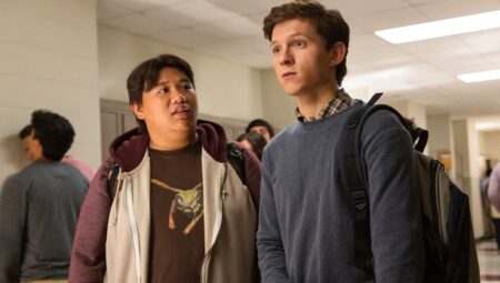 Tom Holland e Jacob Bataon em cena de Homem-Aranha (Divulgação)