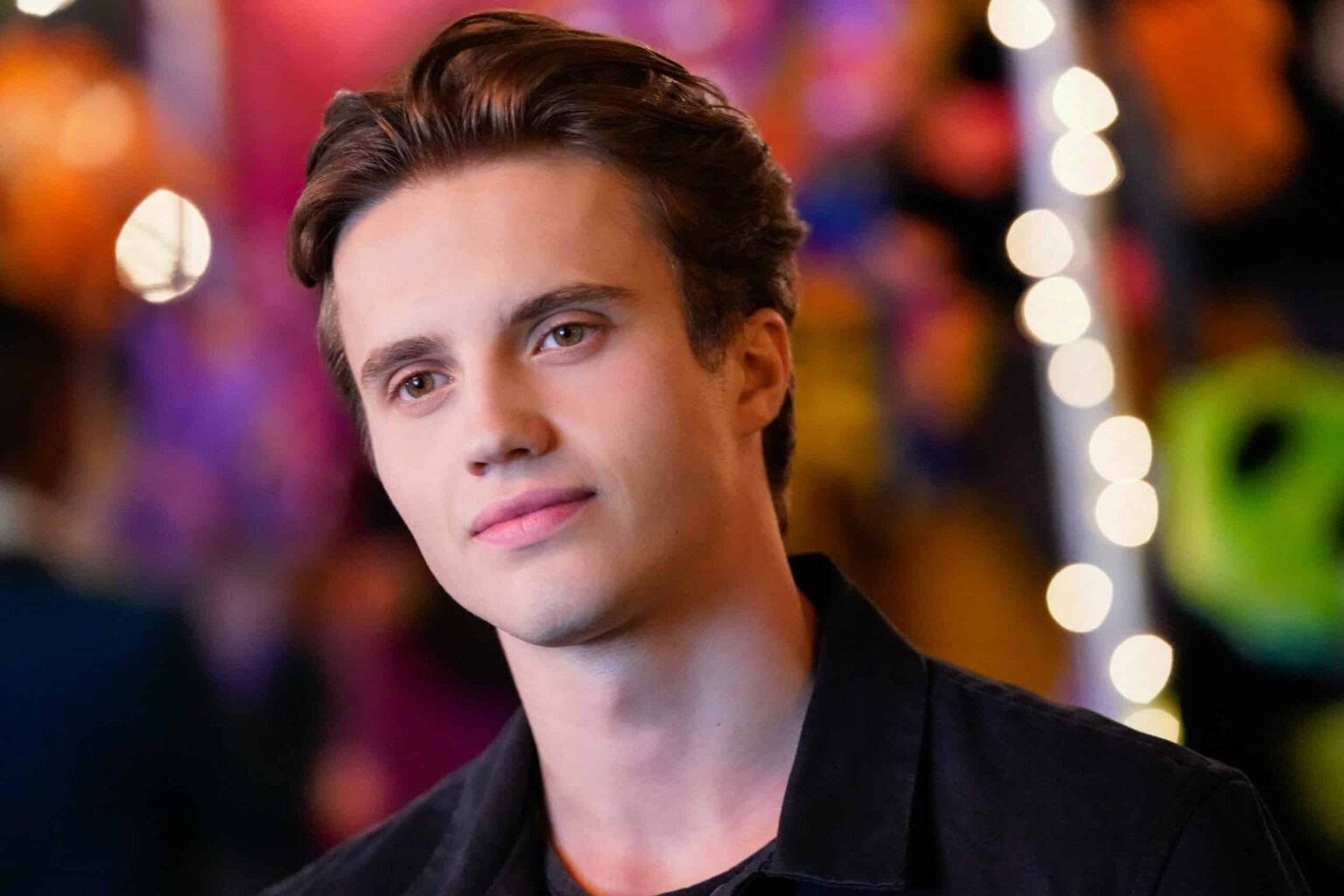 Benji (George Sear) em Love, Victor (Reprodução)