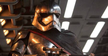 Capitã Phasma em Star Wars A Ascensão Skywalker (Reprodução)