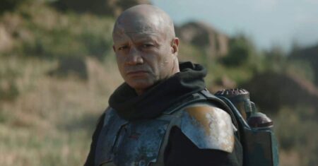 Star Wars: Temuera Morrison faz um pedido especial aos fãs Boba Fett (Temuera Morrison) em The Mandalorian (Reprodução / Disney+)