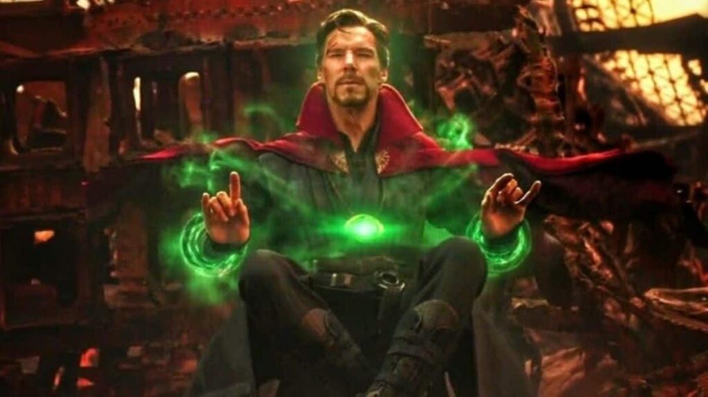 Doutor Estranho (Benedict Cumberbatch) em Vingadores: Guerra Infinita (Reprodução / Marvel)
