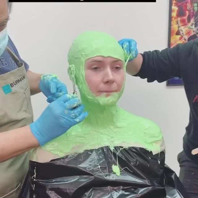 Karen Gillan (Instagram)