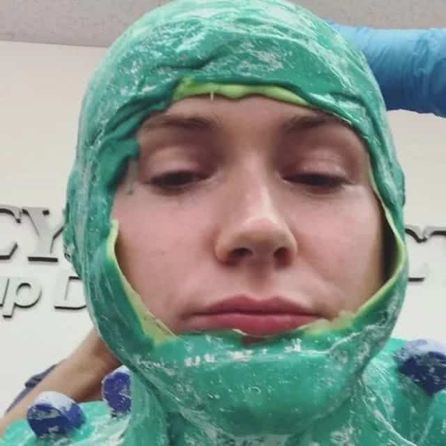 Karen Gillan (Instagram)