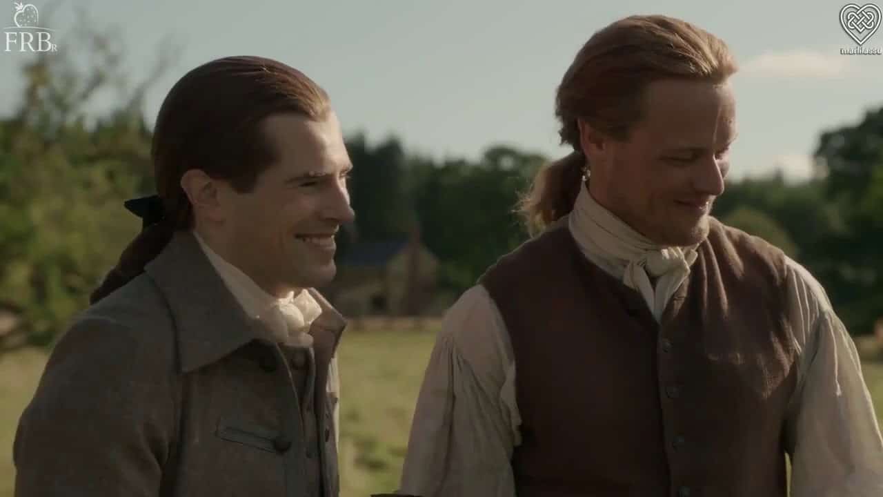 Lord John Grey (David Berry) e Jamie Fraser (Sam Heughan) em Outlander (Reprodoução)