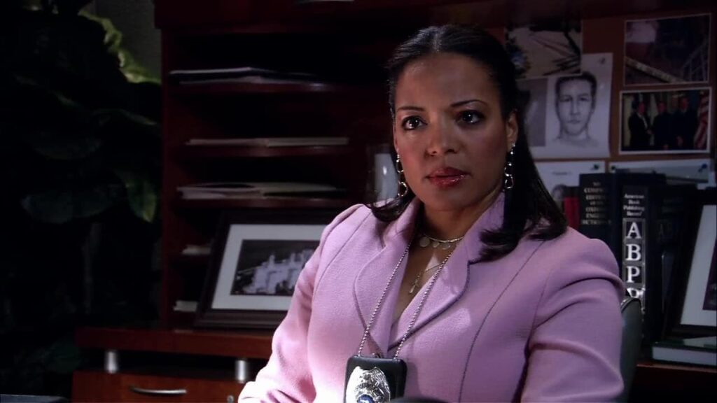 Dexter: Luna Lauren Velez tem uma ideia para o retorno da 9ª temporada Luna Lauren Velez em Dexter Reproducao