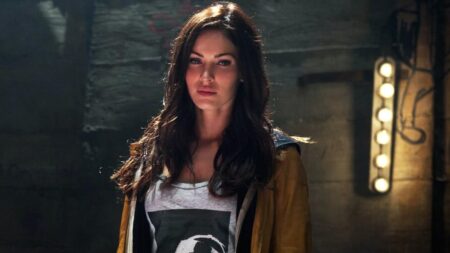 Megan Fox como April em As Tartarugas Ninja (Reprodução)