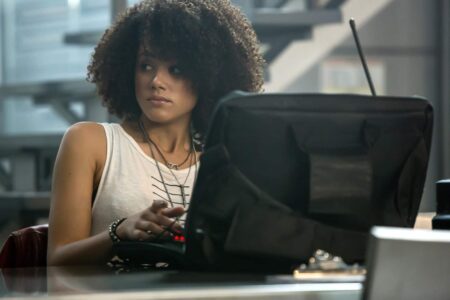 De hacker a protagonista, atriz diz que personagem em Velozes e Furiosos se tornará indispensável Nathalie Emmanuel em Velozes e Furiosos Divulgacao 2
