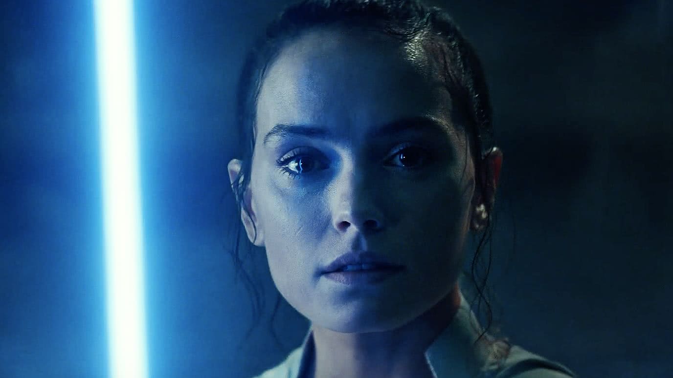Rey (Daisy Ridley) em Star Wars (Reprodução)