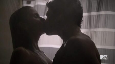 Scott (Tyler Posey) e Malia em Teen Wolf (Reprodução)