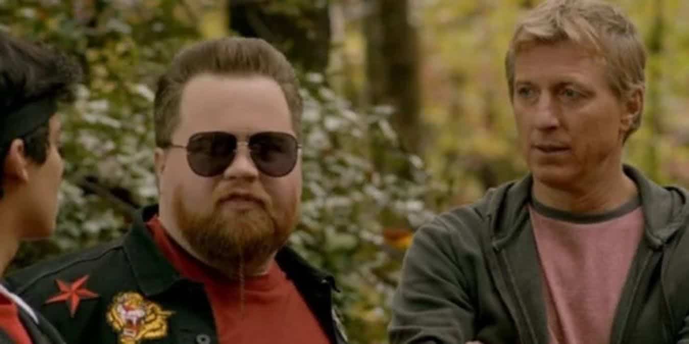 Cobra Kai | Ator fala sobre voltar à série: "Me batem o tempo todo" 1 Cena de Cobra Kai (Reprodução / Netflix)