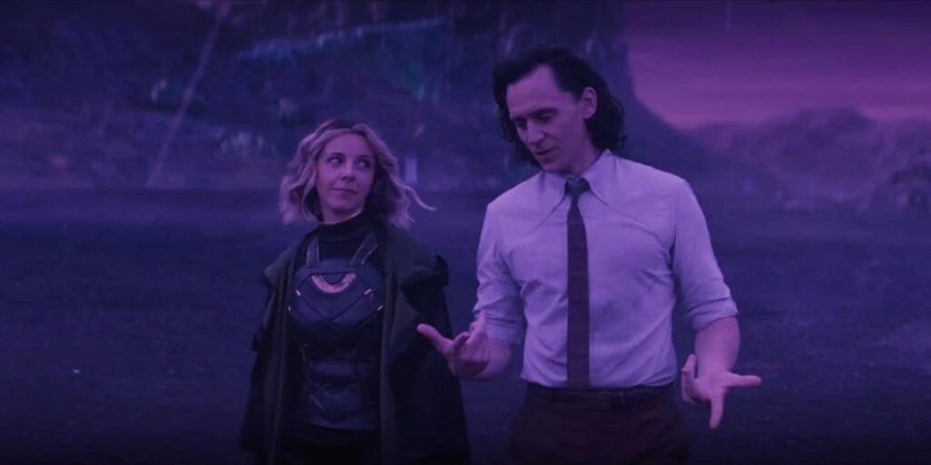 Diretora da série fala sobre suposto relacionamento entre Loki e Sylvie Loki (Tom Hiddleston) e Sylvie (Sophia Di Martino) em Loki (Reprodução / Disney+)