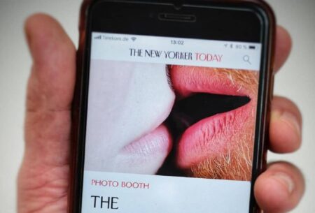 The New Yorker Today Kuss Kiss Ap e1513786536655