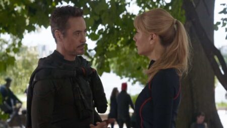 Tony Stark (Robert Downey Jr.) e Pepper Pots (Gwyneth Paltrow) em Vingadores (Reprodução)