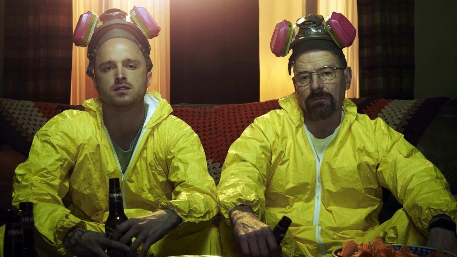 Bryan Cranston e Aaron Paul se tornaram amigos rapidamente em Breaking Bad Jesse Pinkman (Aaron Paul) e Walte White (Bryan Cranston) em Breaking Bad (Reprodução)