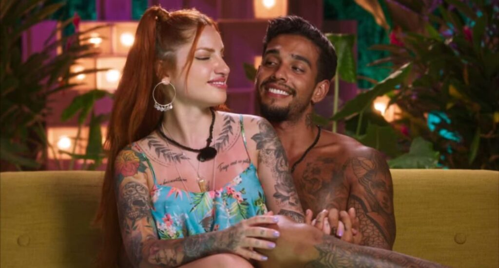 Brenda e Matheus em Brincando com Fogo Brasil Reproducao