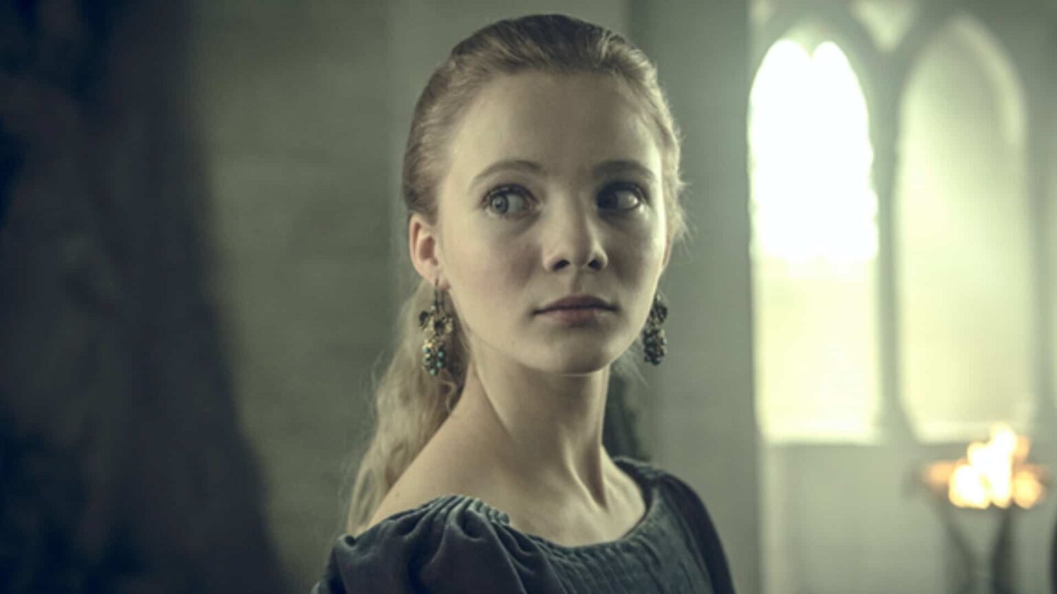The Witcher| Atriz garante que Princesa Cirilla estará pronta para lutar Ciri (Freya Allan) em The Witcher (Reprodução)