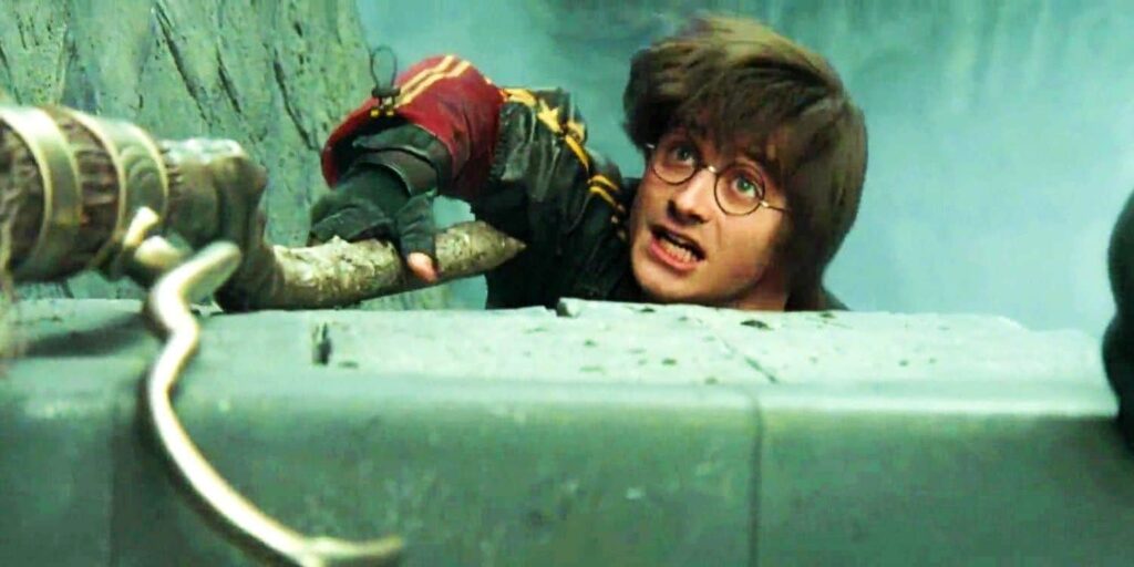 Harry Potter: Conheça personagens mencionados, porém nunca vistos nos filmes Harry (Daniel Radcliffe) em Harry Potter e o Cálice de Fogo (Reprodução / Warner Bros.)