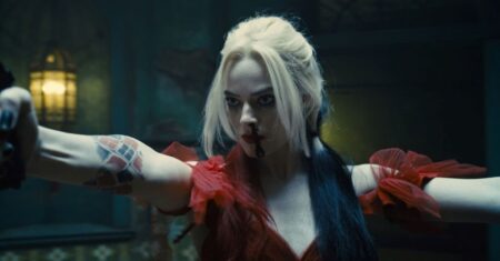 Arlequina (Margot Robbie) em O Esquadrão Suicida (Reprodução / DC)