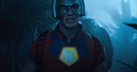 Pacificador (John Cena) em O Esquadrão Suicida (Reprodução / DC)