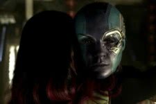 Gamora (Zoë Saldaña) e Nebulosa (Karen Gillan) no MCU (Reprodução / Marvel)