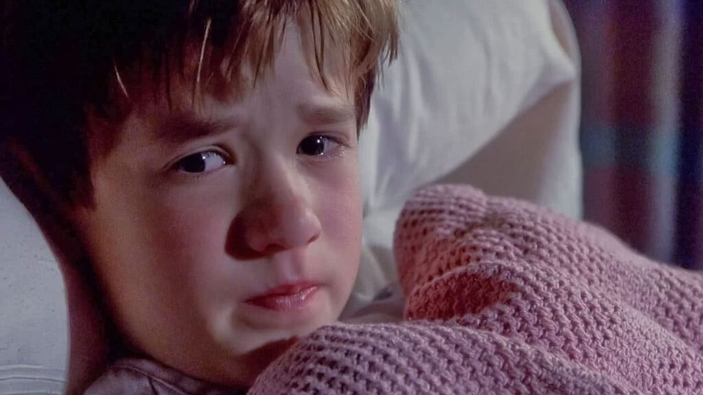 O Sexto Sentido seria completamente diferente? Shyamalan explica Haley Joel Osment em O Sexto Sentido (Reprodução)