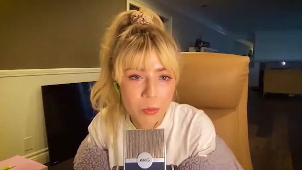 Jennette McCurdy participou do podcast Breakdown de Mayim Bialik Reproducao