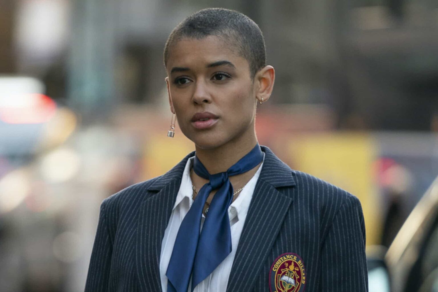 Jordan Alexander é Julien em Gossip Girl (Divulgação)