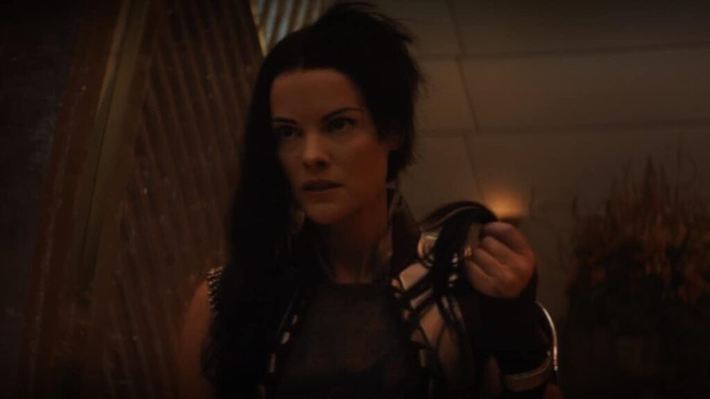 Loki | Quem é Lady Sif nos quadrinhos? Lady Sif (Jaimie Alexander) em Loki (Reprodução)