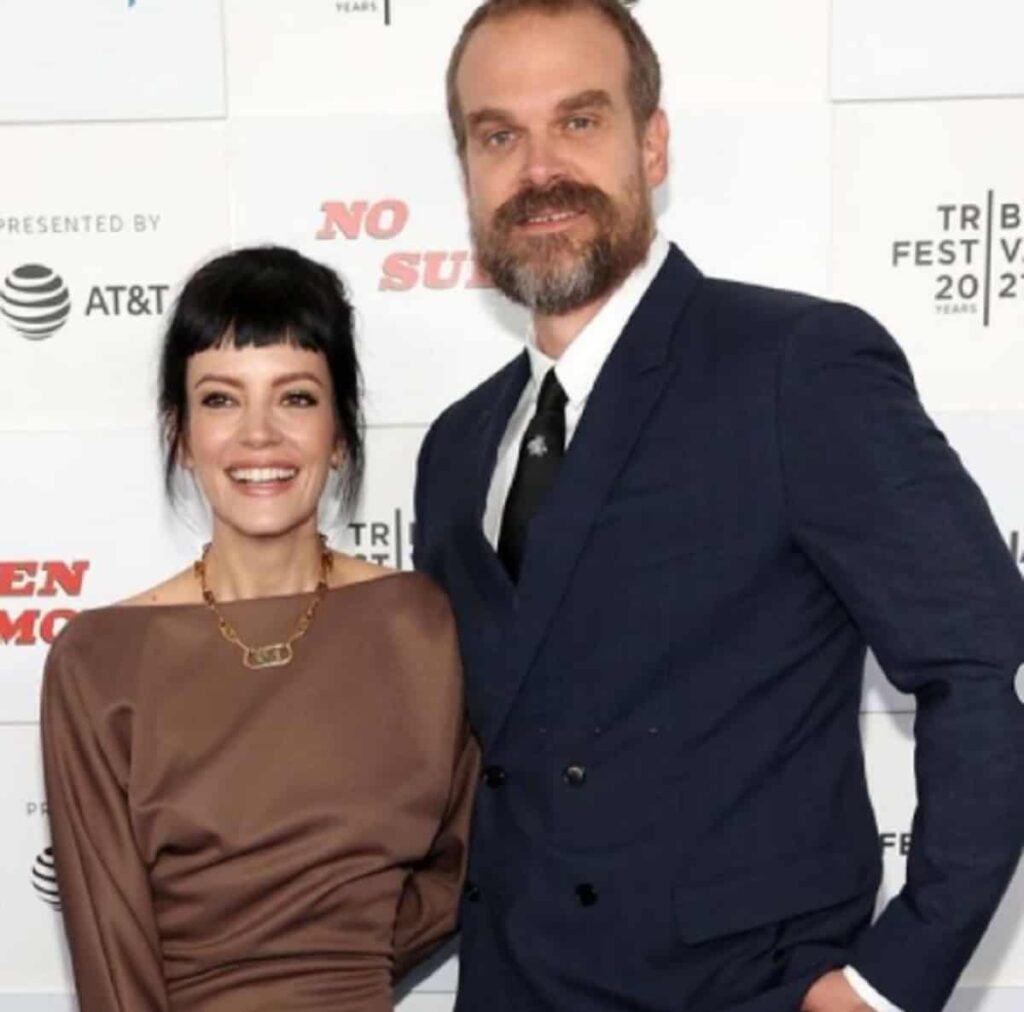 David Harbour revela que esposa detestou vê-lo perder peso Lilly Allen e David Harbour Instagram1