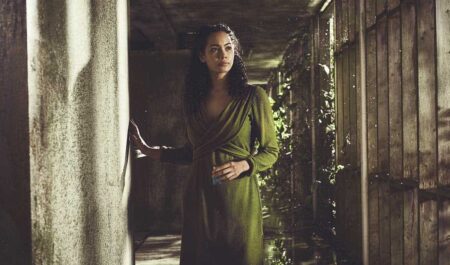 Charmed | Protagonista deixa a série e não voltará para quarta temporada Madeleine Mantock