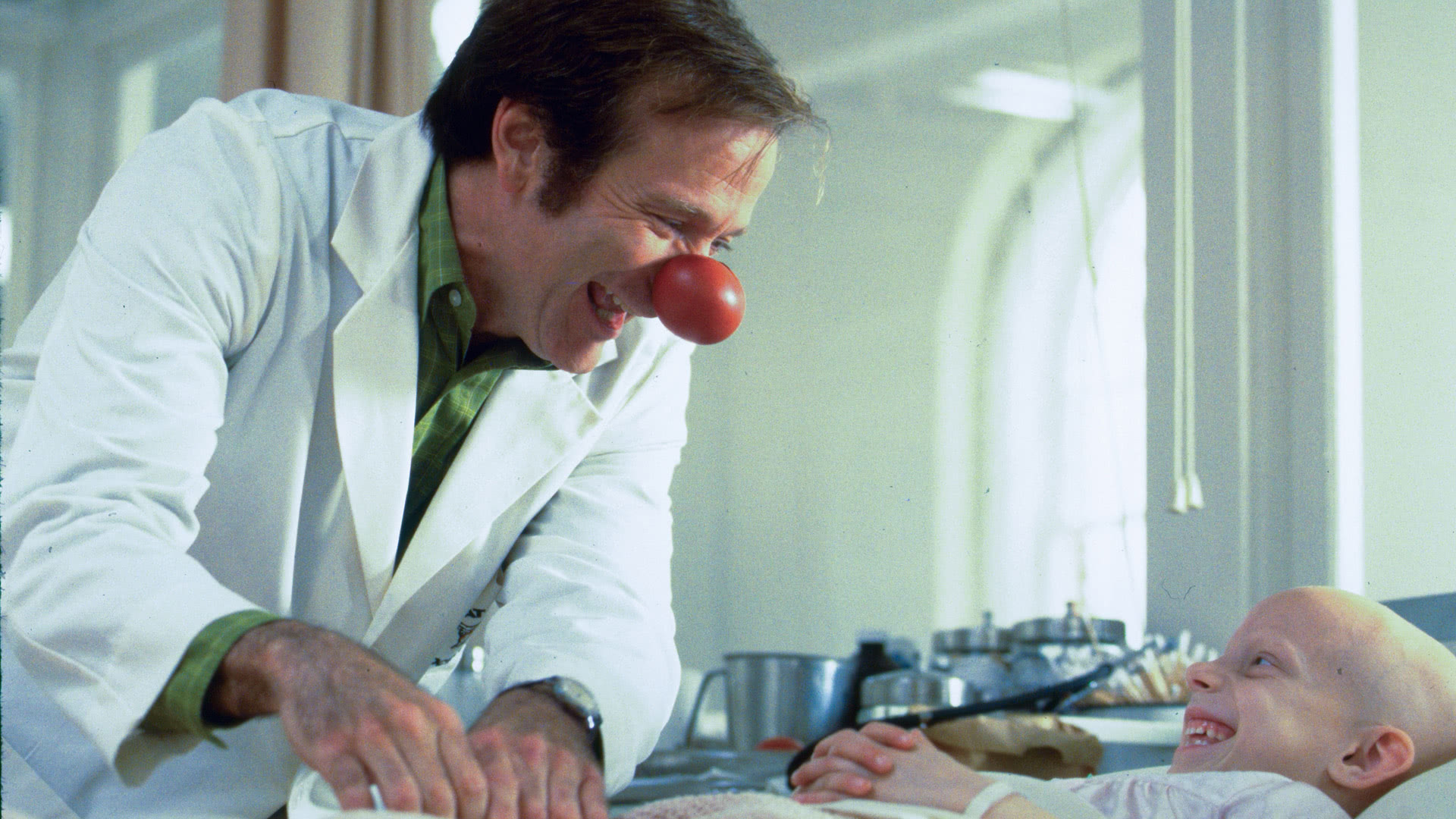 Robin Williams desistiu de filme da Marvel após 3 dias de trabalho 1 Robin Williams em Patch Adams o Amor e Contagioso Reproducao