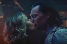 Sylvie beija Loki em último episódio da série (Reprodução / Disney+)