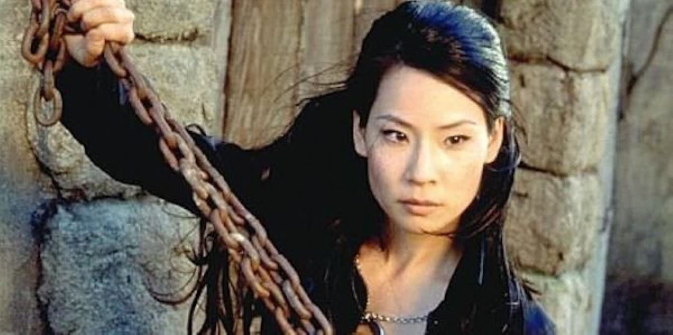 Lucy Liu em As Panteras (Reprodução)