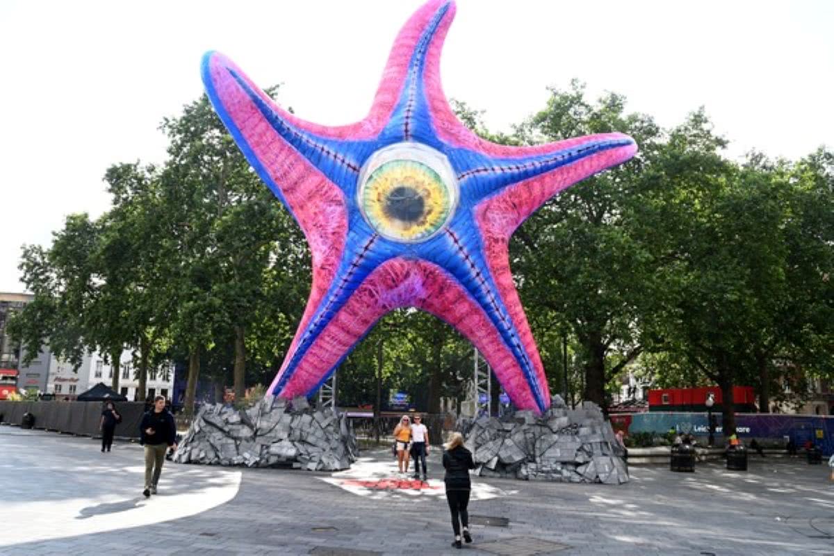 Estátua do Starro em Londres (Divulgação)
