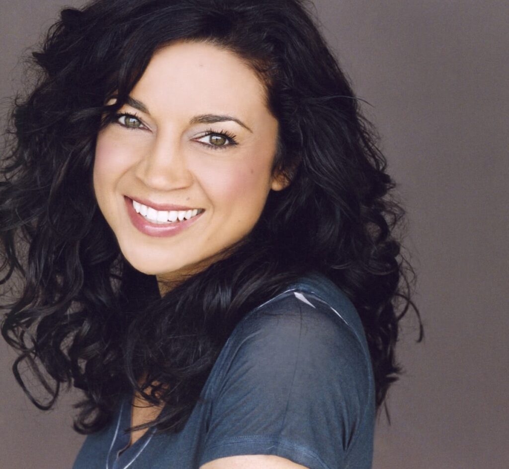 Atriz de The Good Place é contratada por The Walking Dead: World Beyond Anna Khaja