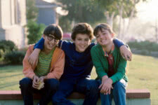 Paul (Josh Saviano), Kevin (Fred Savage), Winnie (Danica McKellar) em Anos Incríveis