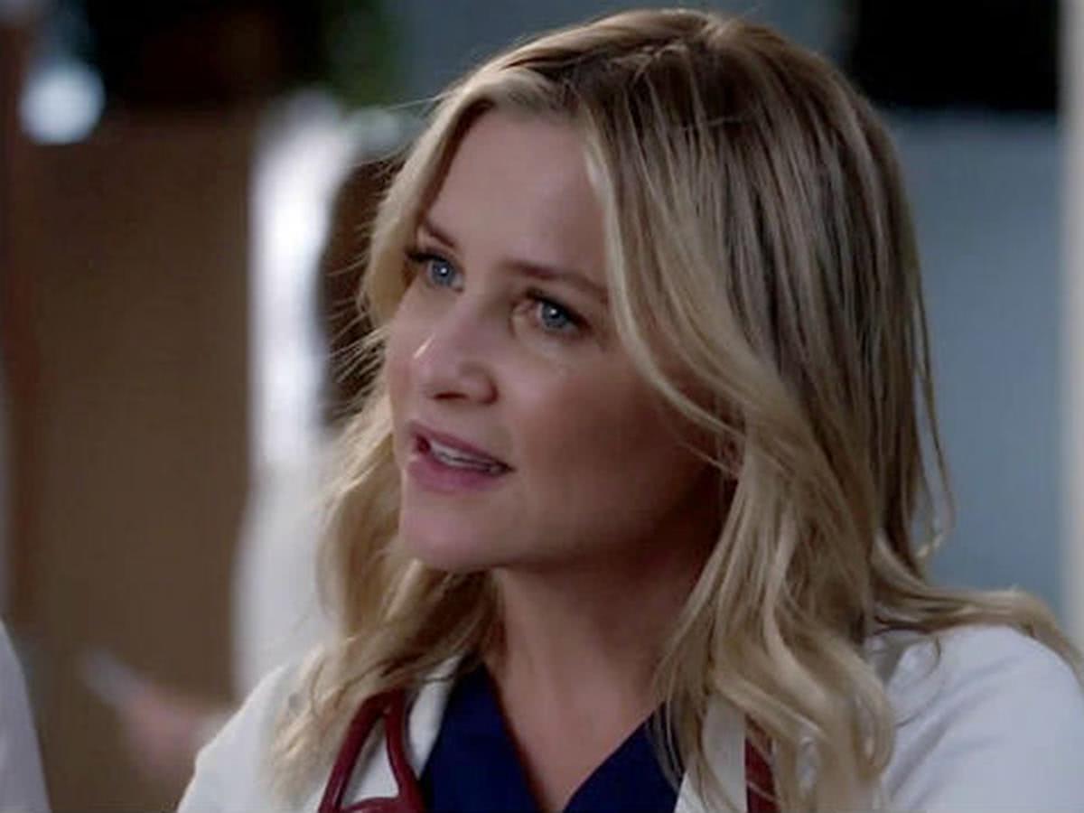 Arizona (Jessica Capshaw) em Grey's Anatomy (Reprodução)