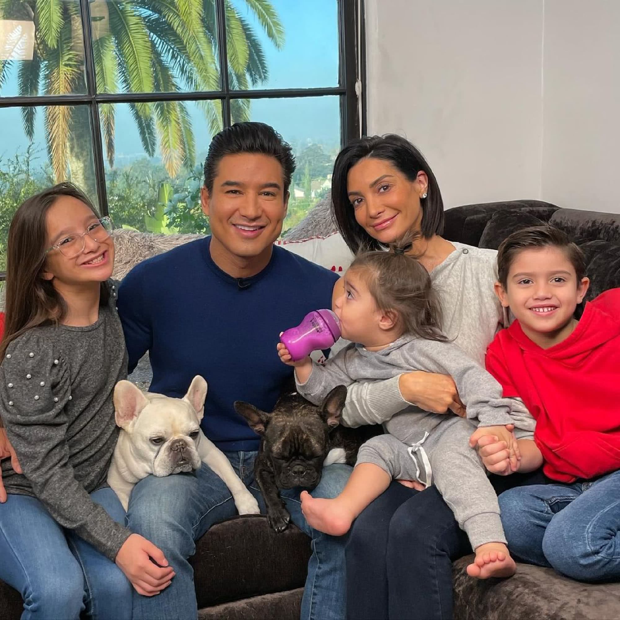 Apresentador do Access Hollywood fala sobre reality show familiar 1 How Many Kids Does Mario Lopez Have