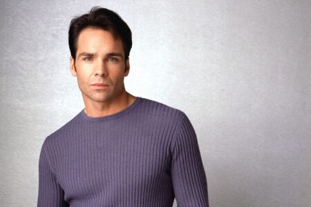 Ator morre de repente em set de filme Jay Pickett
