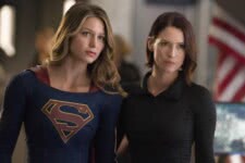 Melissa Benoist e Chyler Leigh em Supergirl (Reprodução / The CW)