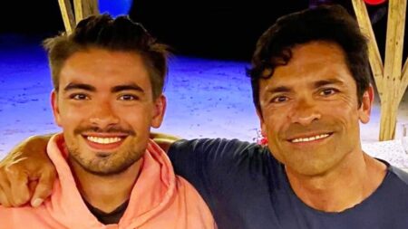 Filho de Mark Consuelos estreia em Riverdale no papel do pai Michael Consuelos e Mark Consuelos2