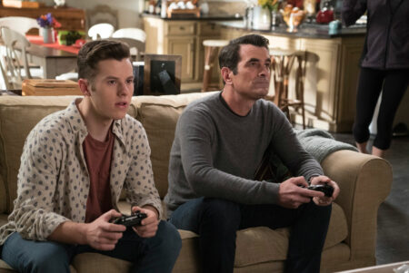 Nolan Gould em Modern Family (Reprodução)